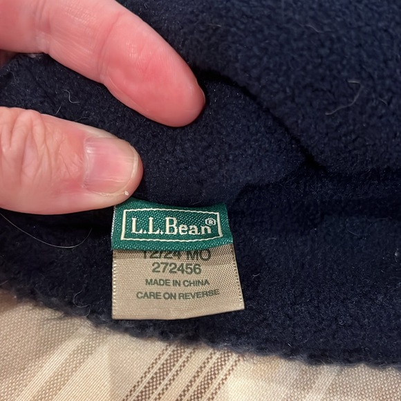 L.L. Bean hat and turtle fur fleece mittens - Picture 5 of 6